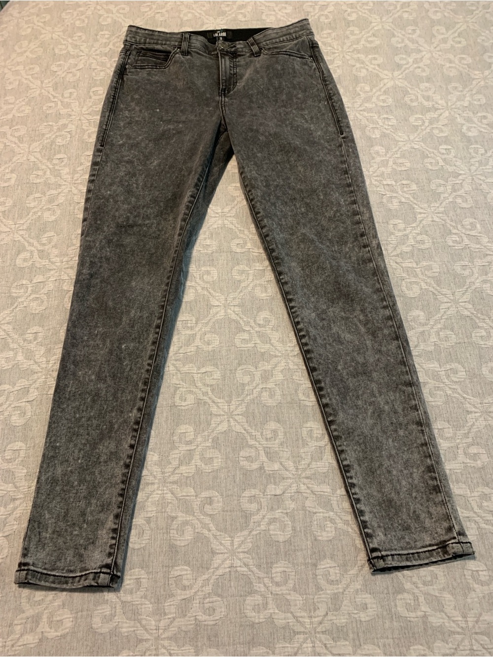 LuLaRoe Women's Washed Charcoal Skinny Jeans (Size 28)